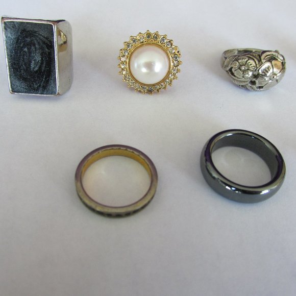 Collection Lot Bundle 9 Costume Jewelry Rings Size Small 4-5.75 - Picture 9 of 11